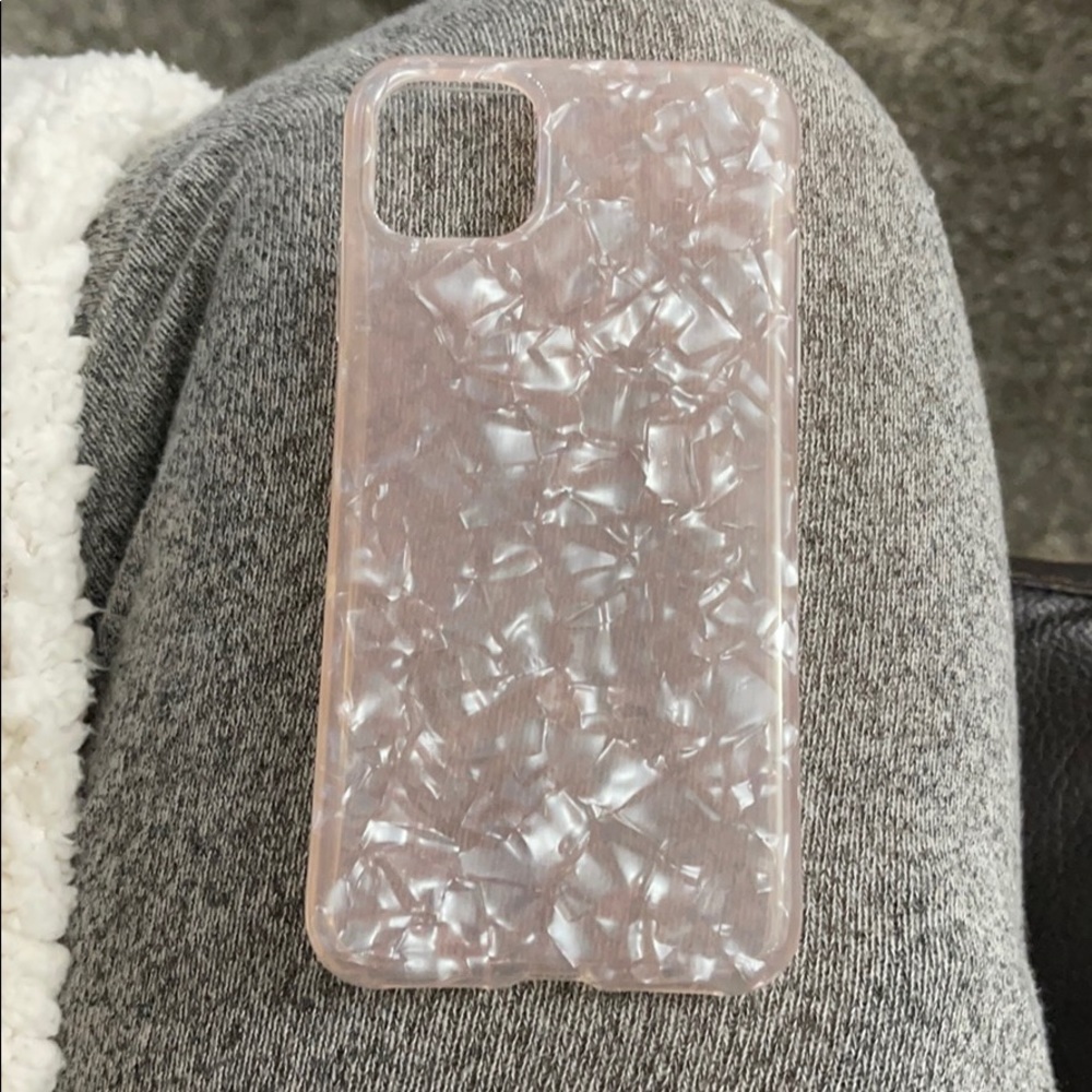 Recover iPhone 11 Pro Max case
